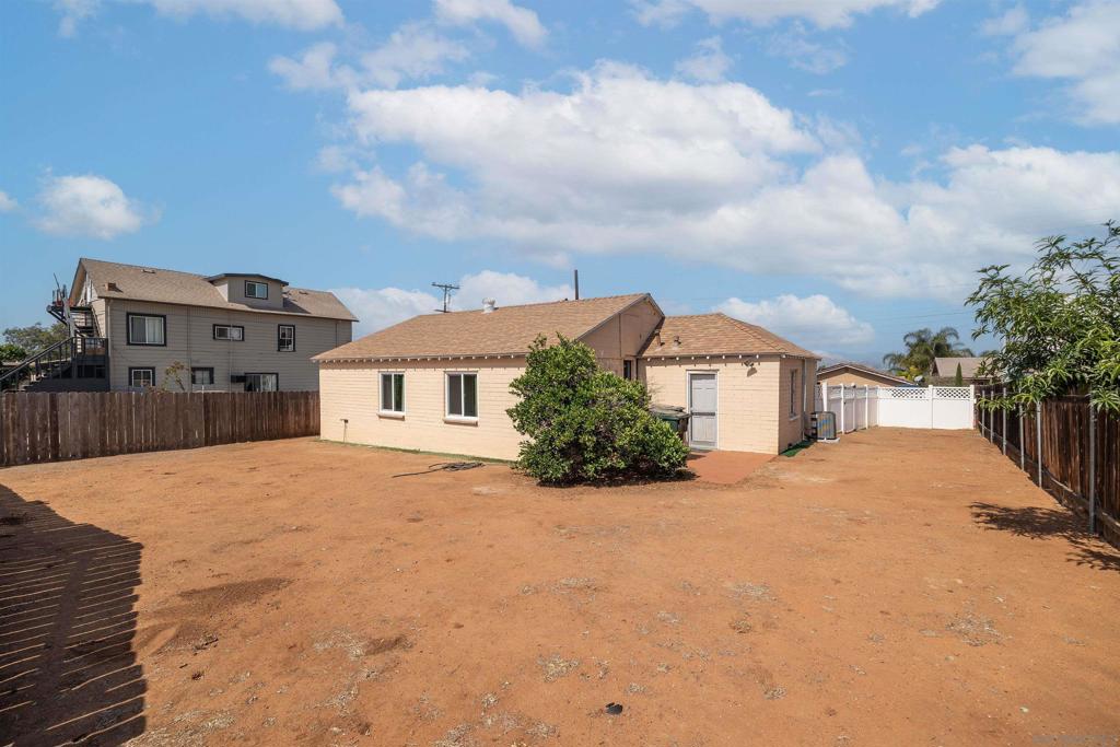 1285 Bates Lane
