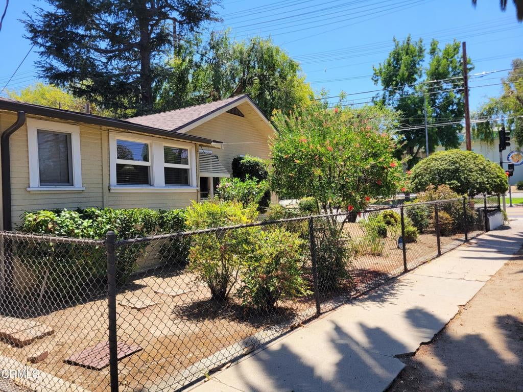 1775 Yosemite Drive