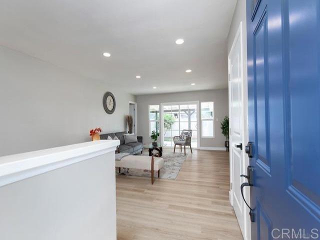 1817  1819 Oakshire Court