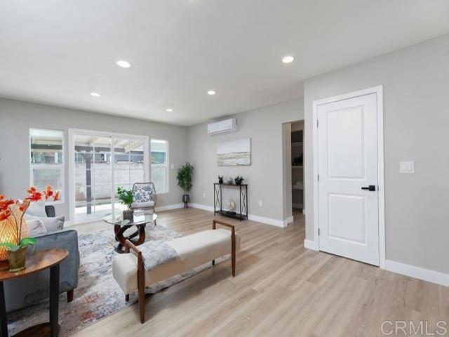 1817  1819 Oakshire Court
