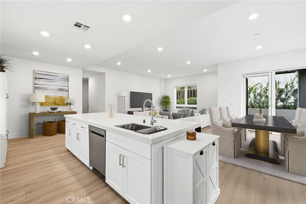 3101 Rivington