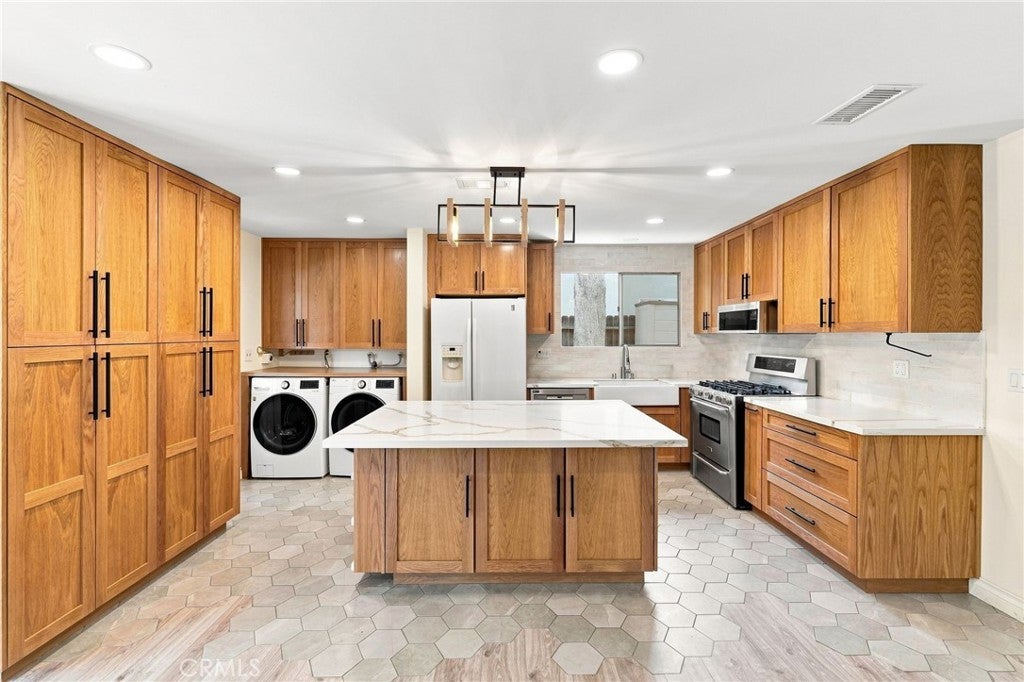 22510 Hartland