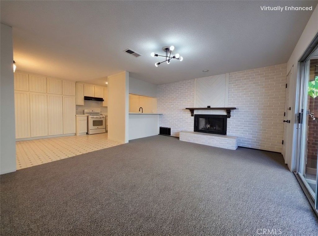 Hollow Hills (126) - Residential