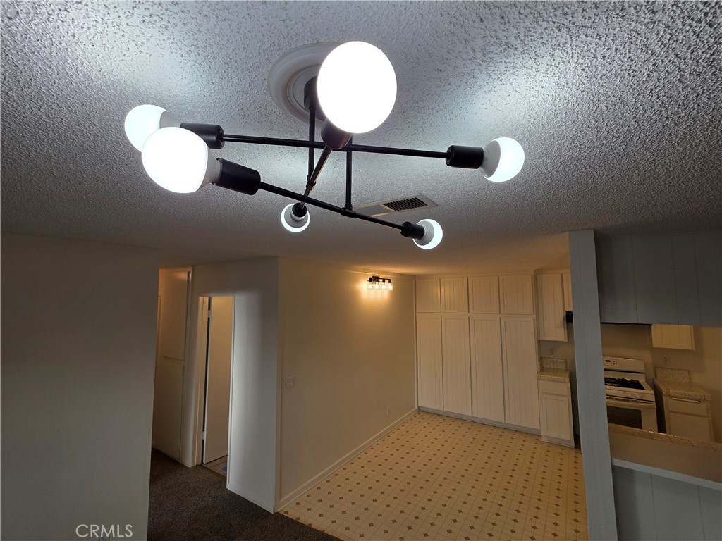 Hollow Hills (126) - Residential