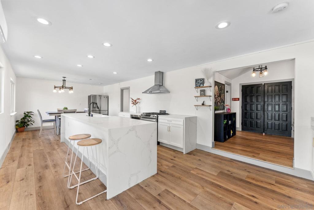 10111 Cliffwood Dr