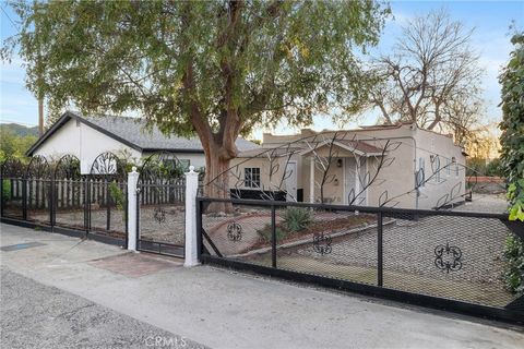 10607 Whitegate Avenue Sunland CA 91040