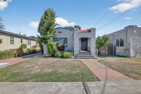 Photo of 464 Kenilworth Ave Ave, San Leandro, CA 94577 (MLS # 41114076)