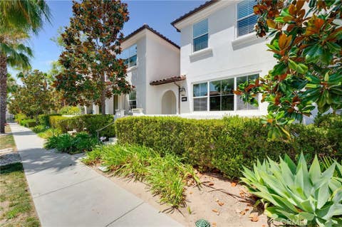 Tiny photo for 870 E Mountain Way WAY #C, Azusa, CA 91702 (MLS # CV26116384)