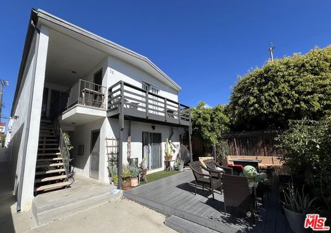 Photo of 35 23rd Avenue, Venice, CA 90291 (MLS # 26644109)