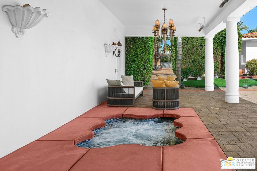 Old Las Palmas - Residential