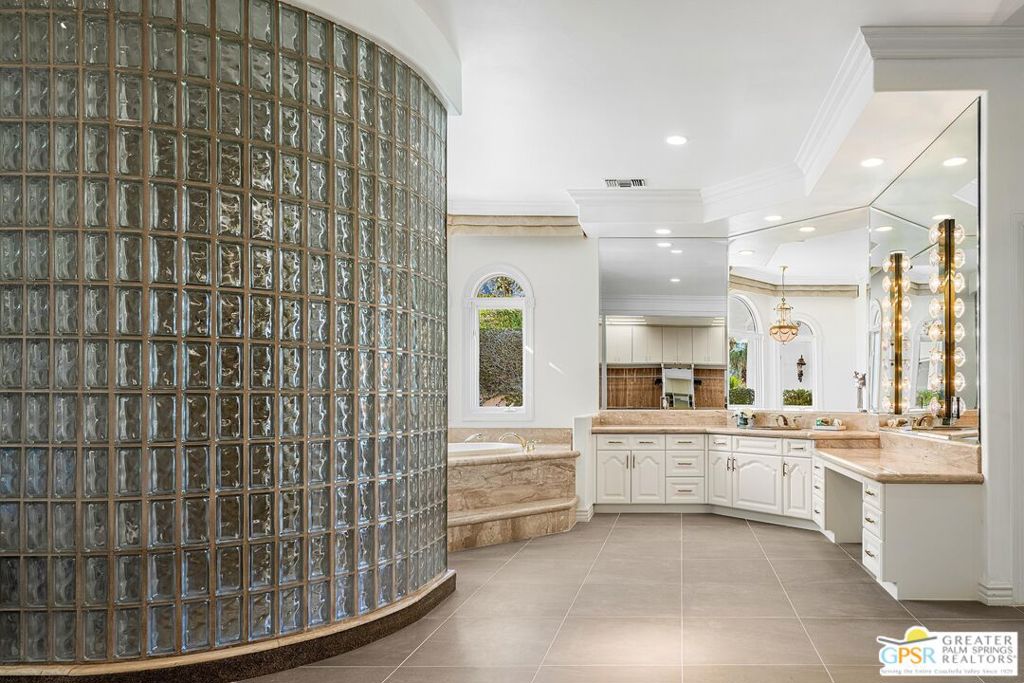 Old Las Palmas - Residential