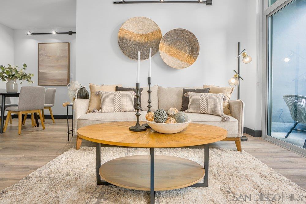 425 W W Beech St 1452