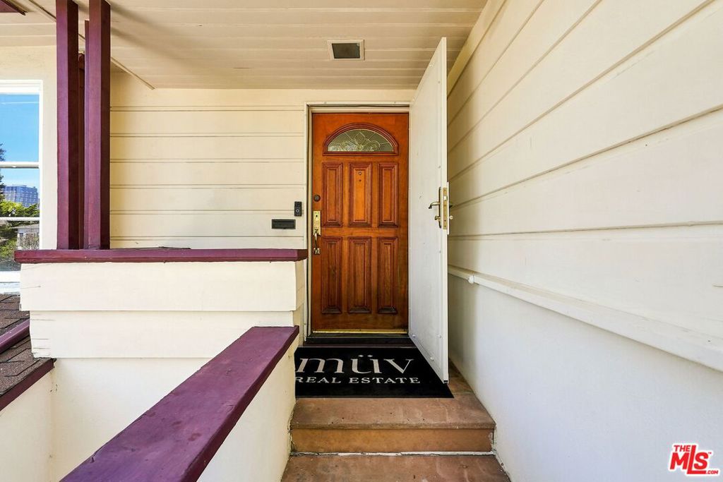 1409 Thayer Avenue