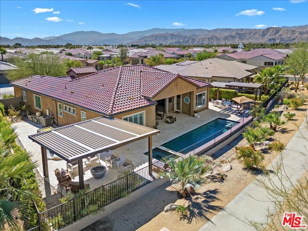 Photo of 14 Merlot, Rancho Mirage, CA 92270 (MLS # 25608345)