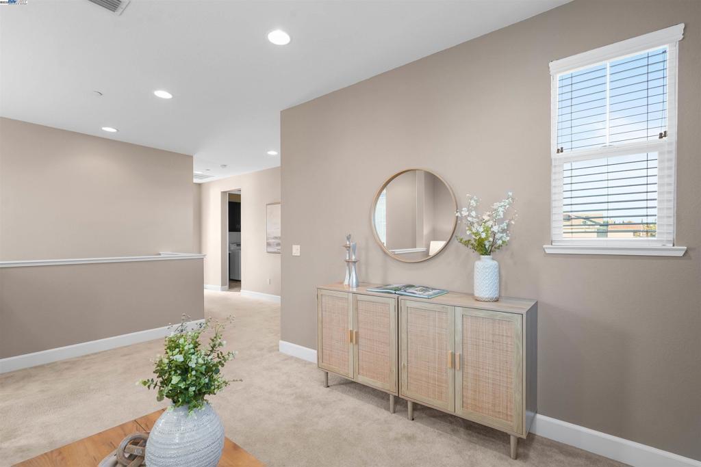 CENTRAL TRACY - Residential