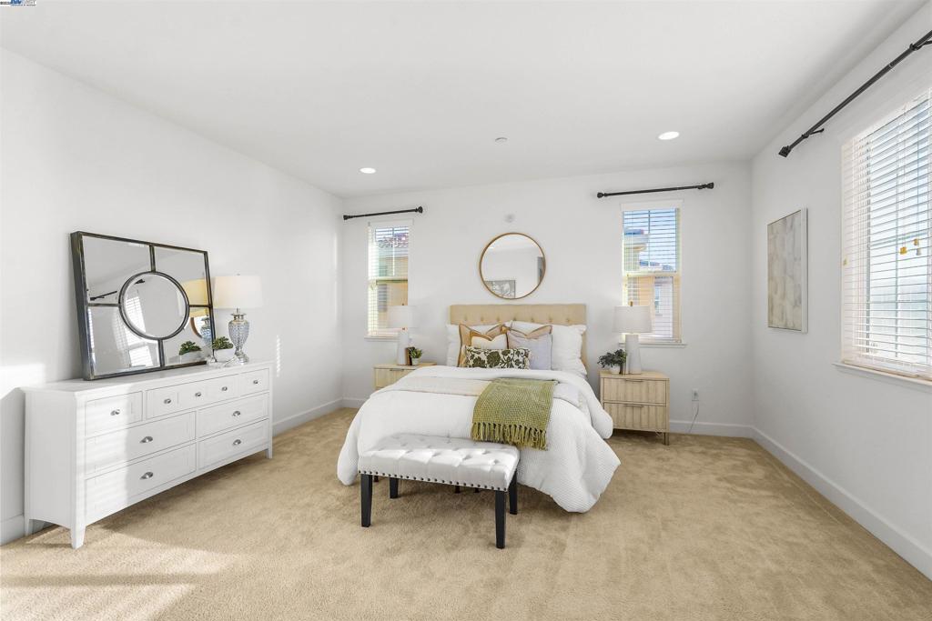 CENTRAL TRACY - Residential