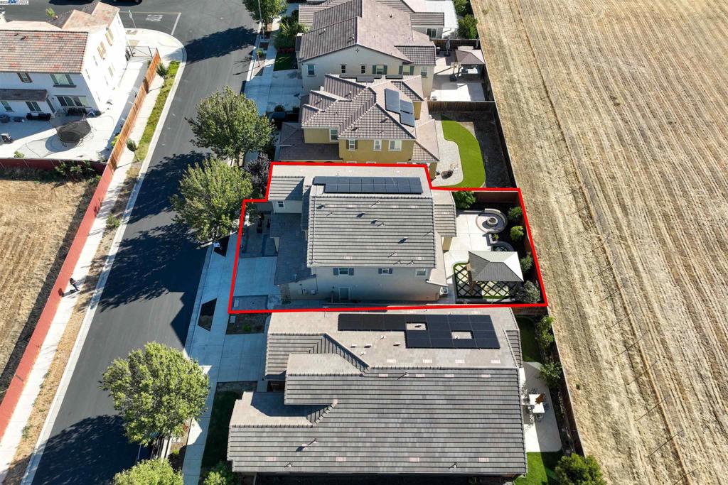 CENTRAL TRACY - Residential