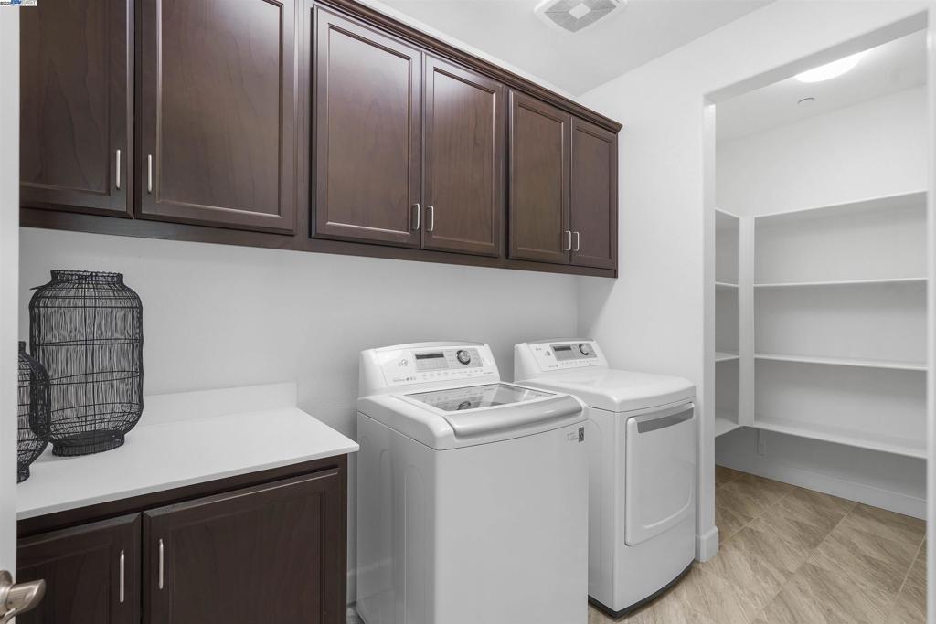 CENTRAL TRACY - Residential