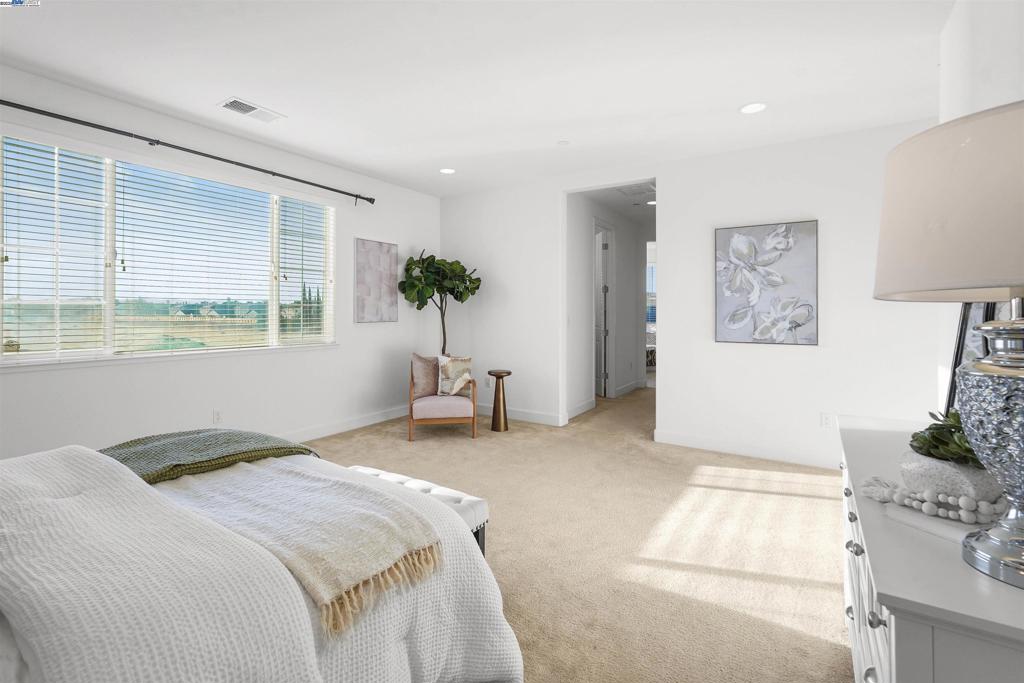 CENTRAL TRACY - Residential