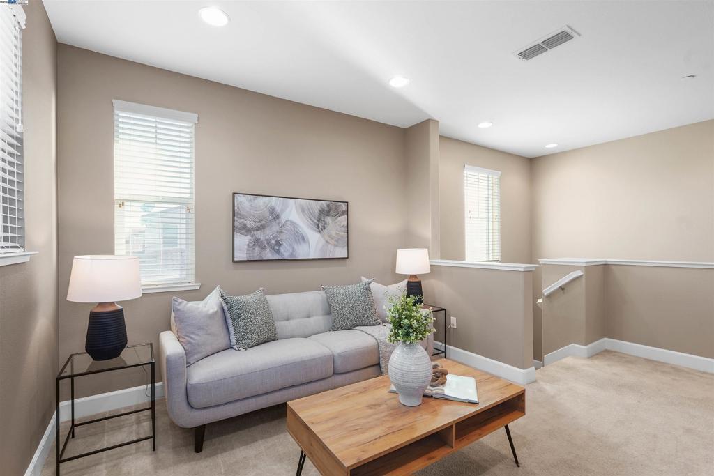 CENTRAL TRACY - Residential