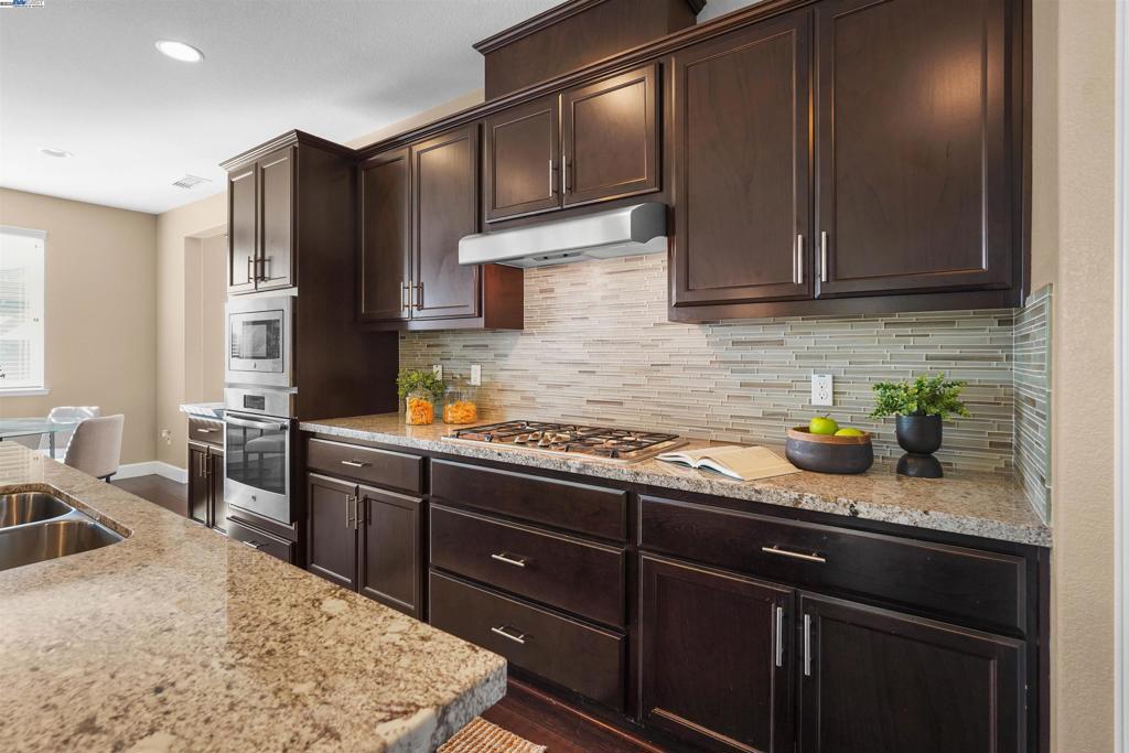 CENTRAL TRACY - Residential