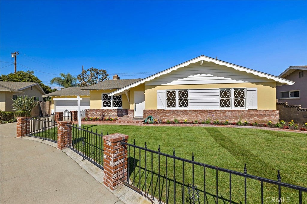 278 N Citrus