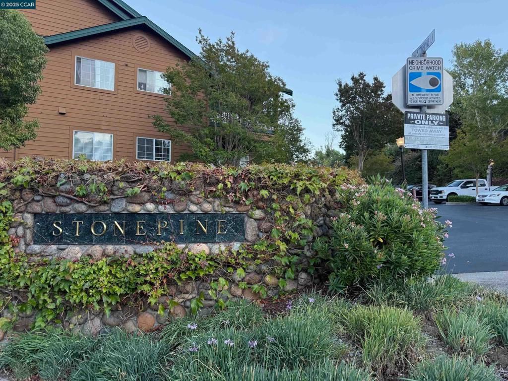 Photo of 216 Stonepine Ln Ln, San Ramon, CA 94583 (MLS # 41115526)