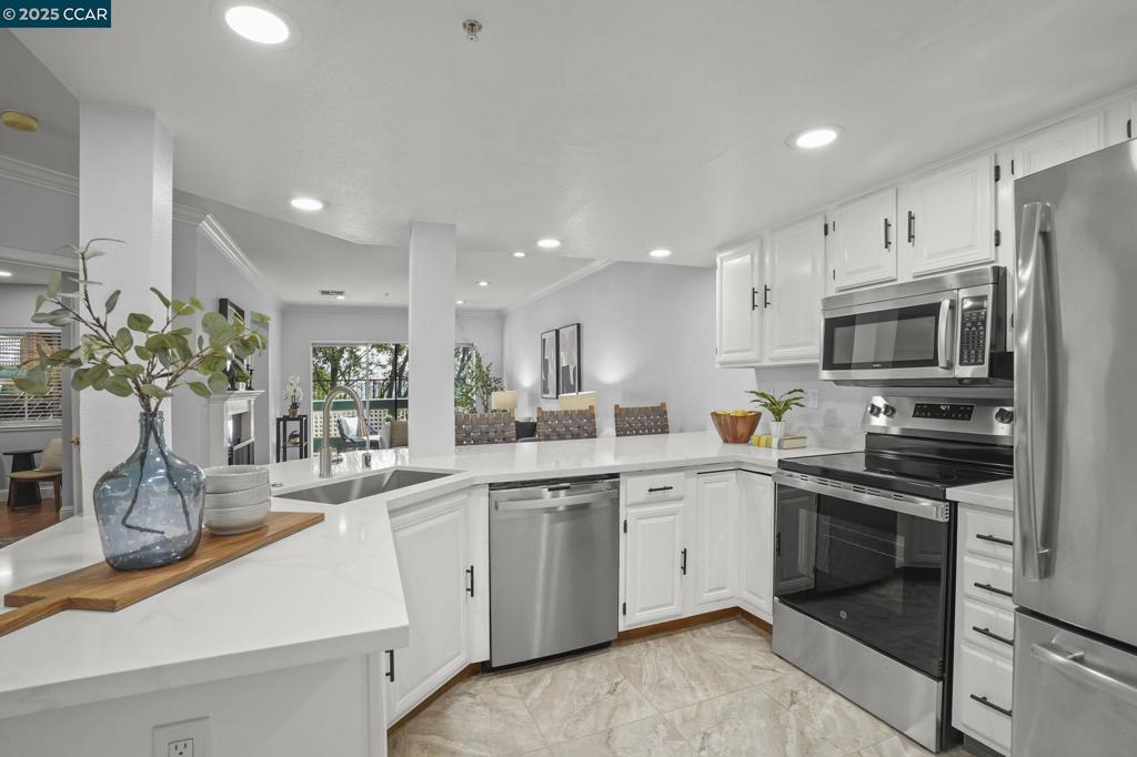 STONEPINE ESTATE - Residential