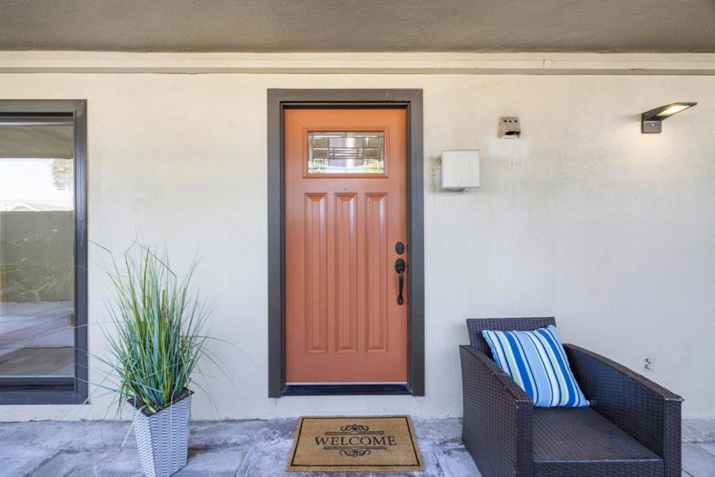 5101 Admiralty Lane