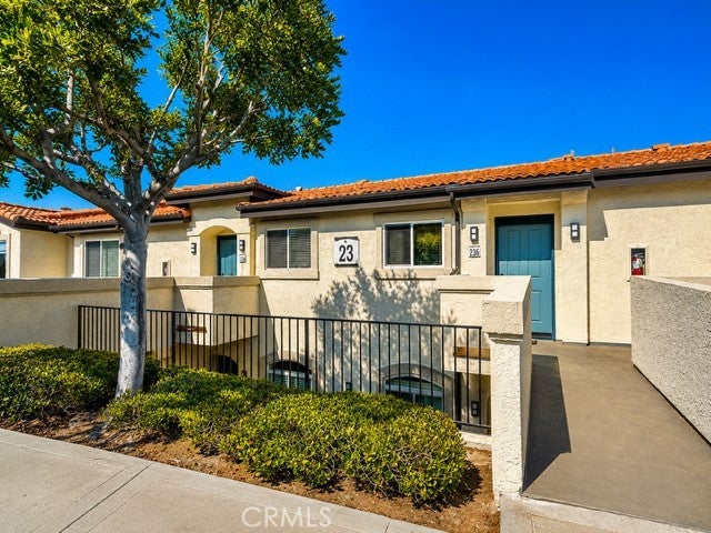30902 Clubhouse 23A