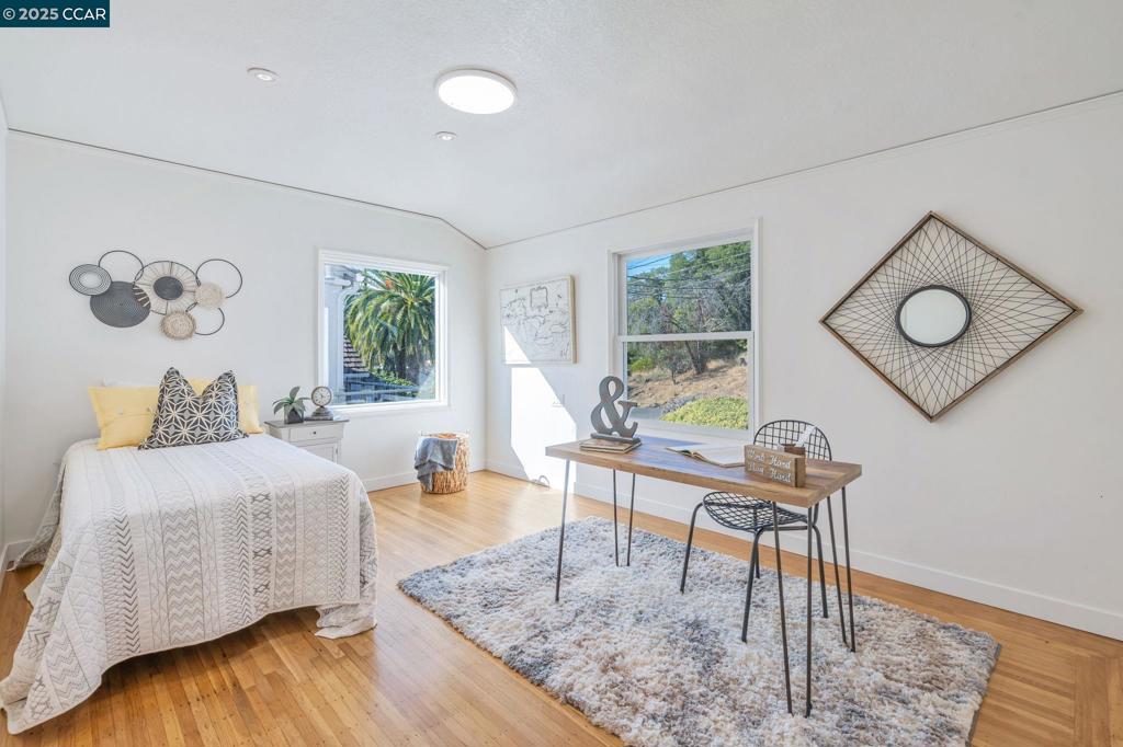 UPPER ROCKRIDGE - Residential
