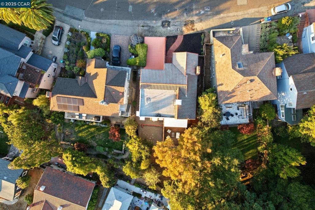 UPPER ROCKRIDGE - Residential