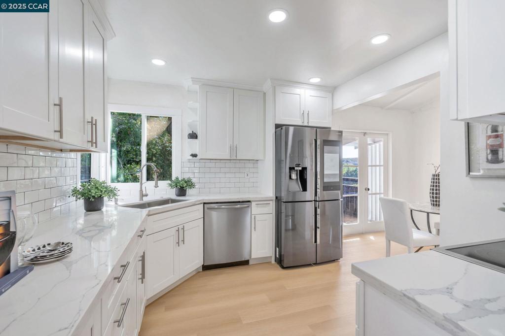 UPPER ROCKRIDGE - Residential