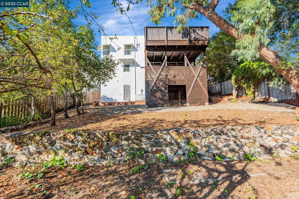 UPPER ROCKRIDGE - Residential