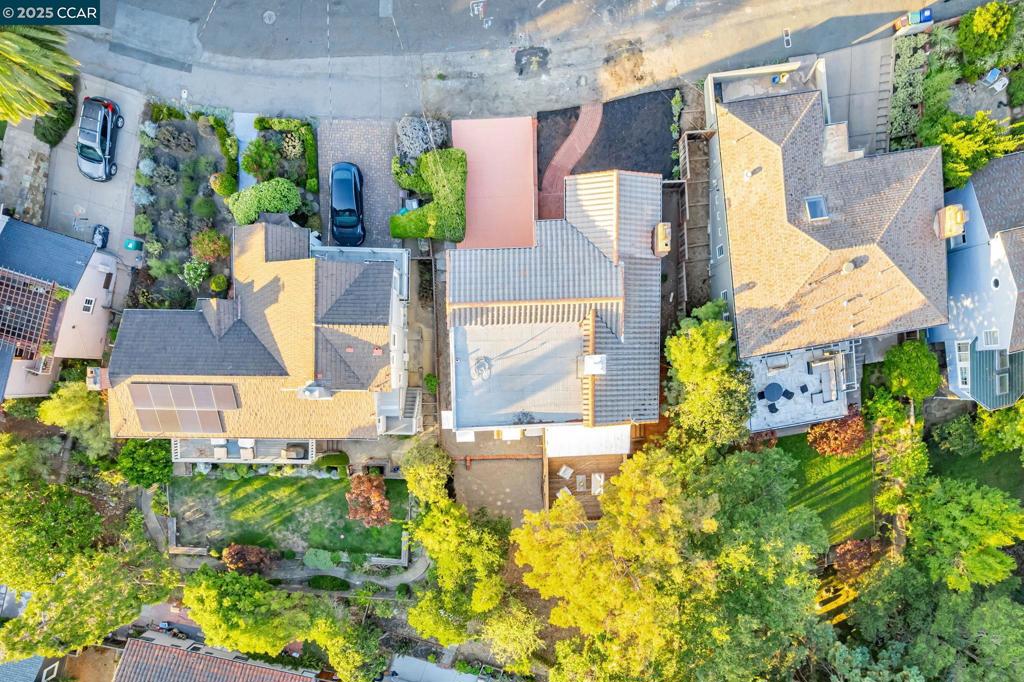 UPPER ROCKRIDGE - Residential
