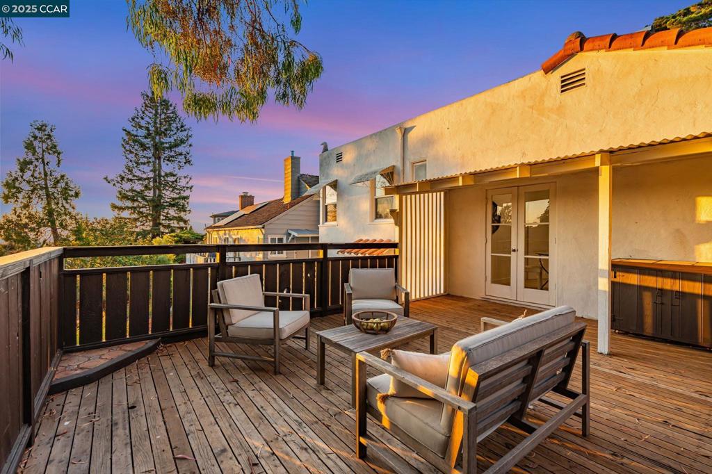 UPPER ROCKRIDGE - Residential