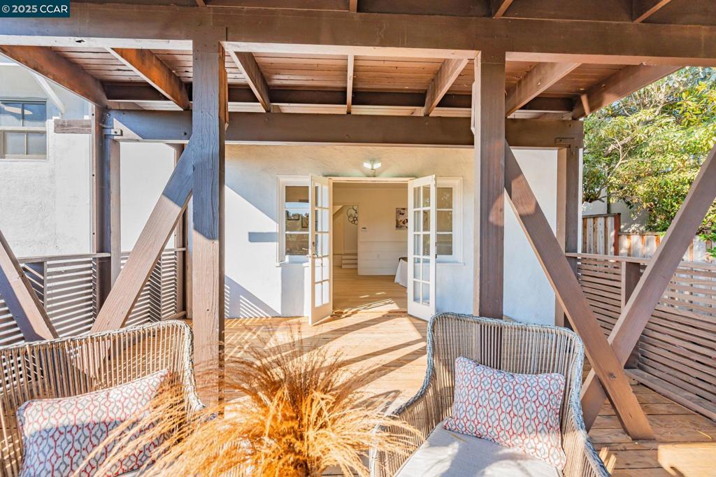 UPPER ROCKRIDGE - Residential