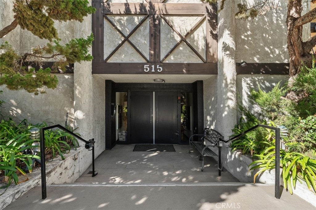 515 N Jackson 213