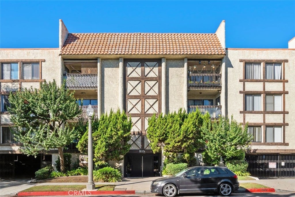 515 N Jackson 213