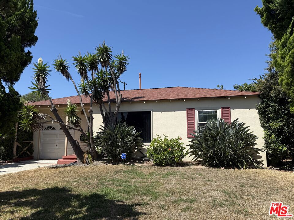 2811 Martha Avenue