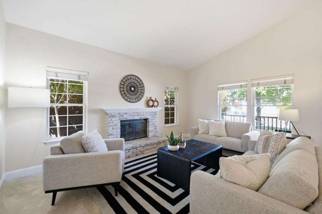 90 Angelica Way