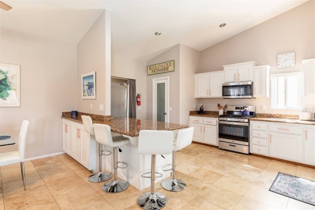 N Hills Estates (34015) - Residential