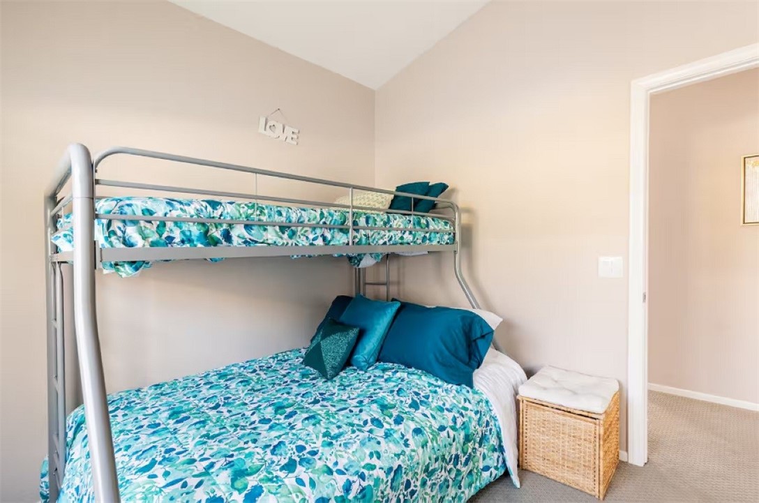 N Hills Estates (34015) - Residential