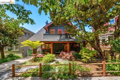 Photo of 1408 Arch St St, Berkeley, CA 94708 (MLS # 41130999)