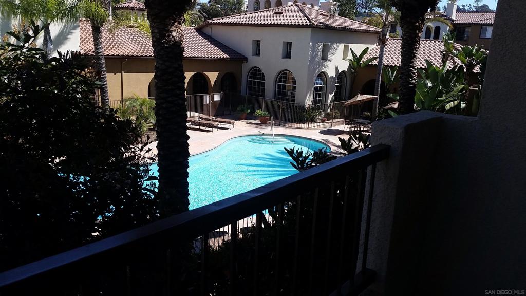 2250 Gill Village 909