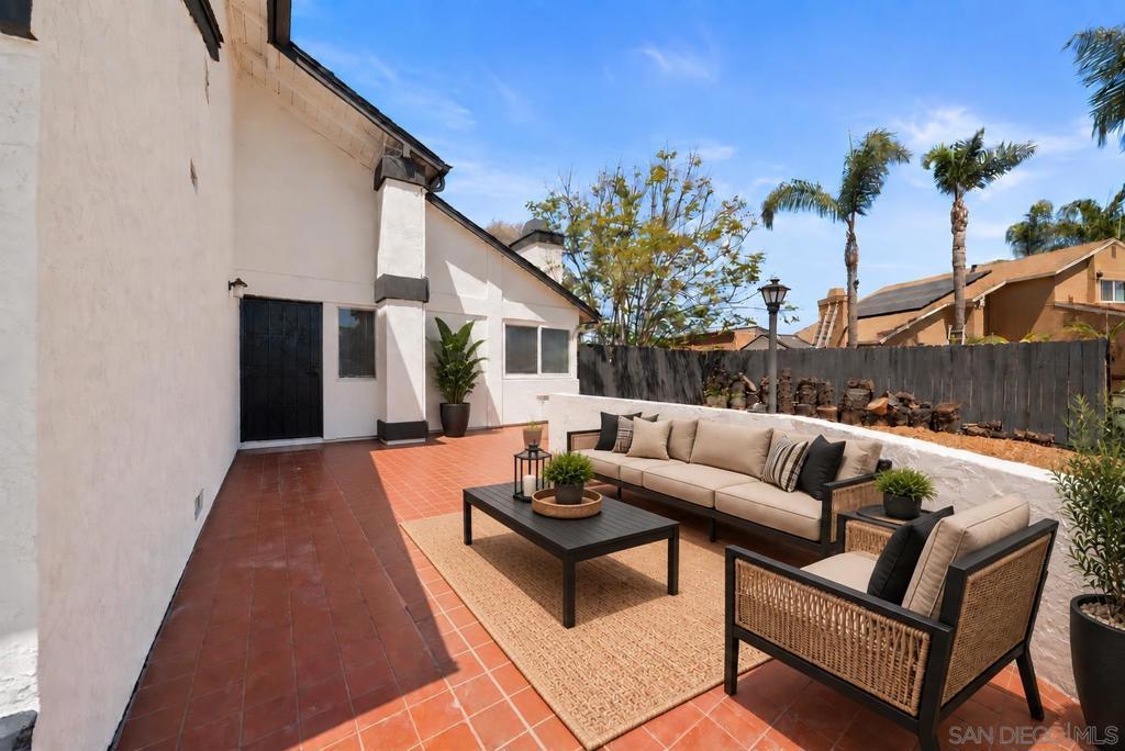 6476 Calle Pavana