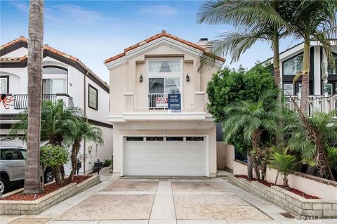 Tiny photo for 1720 Carlson Ln, Redondo Beach, CA 90278 (MLS # SB25219713)