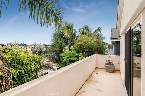 Tiny photo for 1720 Carlson Ln, Redondo Beach, CA 90278 (MLS # SB25219713)