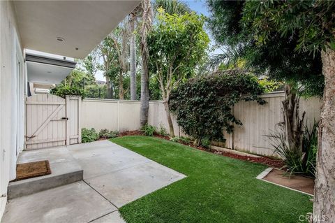 Tiny photo for 1720 Carlson Ln, Redondo Beach, CA 90278 (MLS # SB25219713)