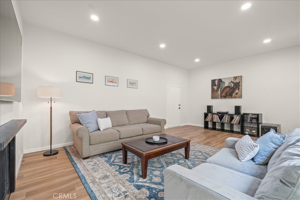 Properties 4 308 1/2 Commonwealth Avenue